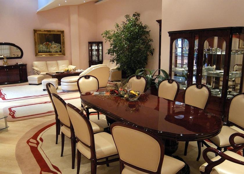 Herzegovina-Neretva Canton Mostar Lobby