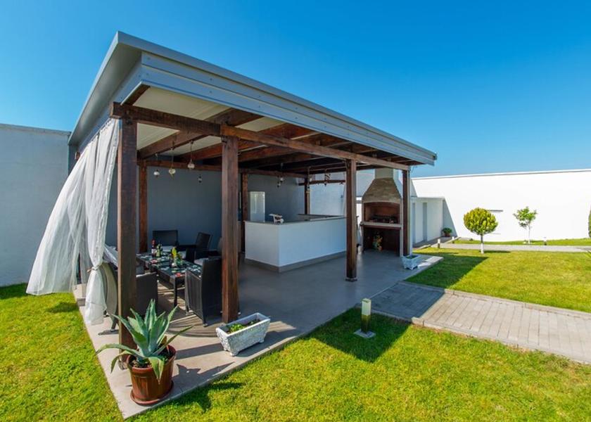 Herzegovina-Neretva Canton Mostar Exterior Detail