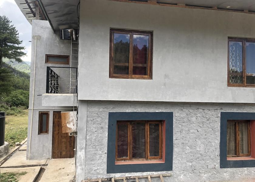  Paro Exterior Detail