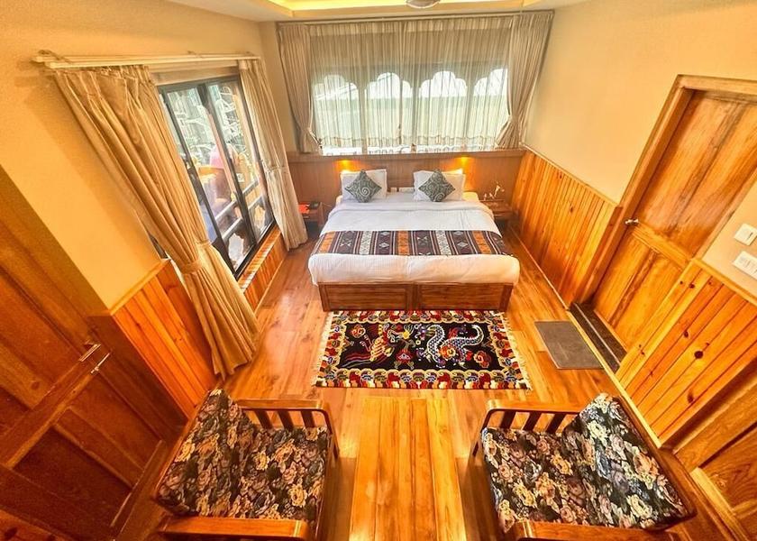Paro Paro Room