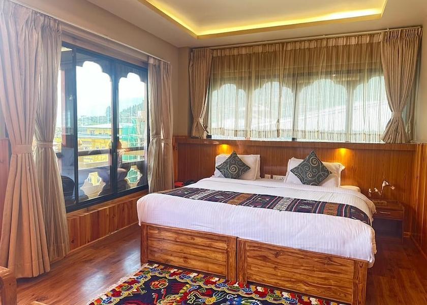 Paro Paro Room