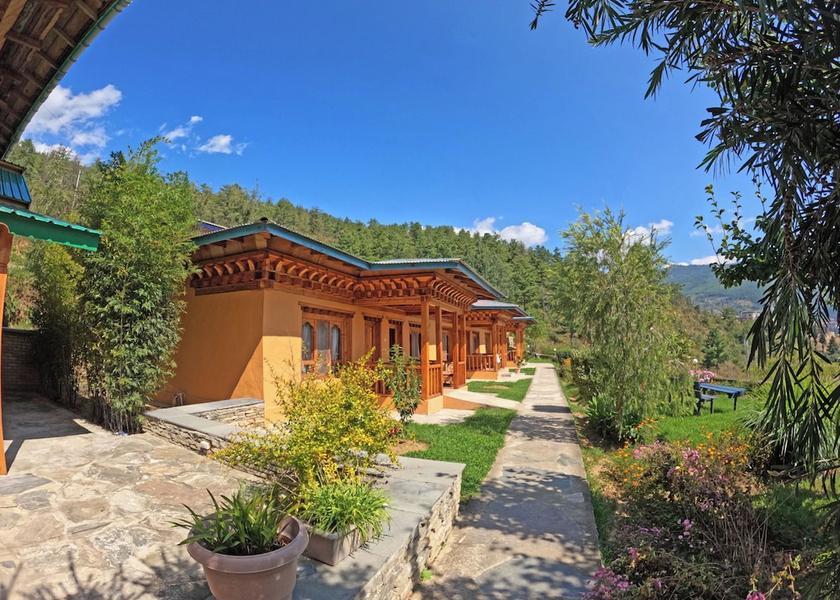  Paro Exterior Detail