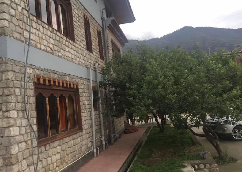  Paro Exterior Detail