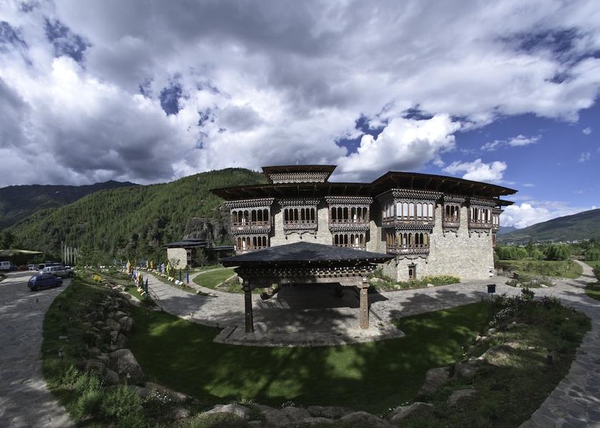 Paro Exterior Detail