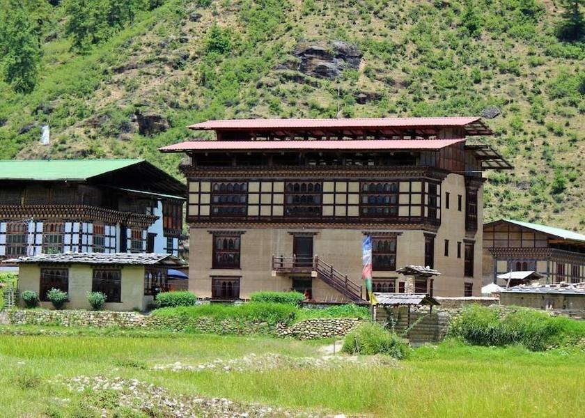  Paro Exterior Detail