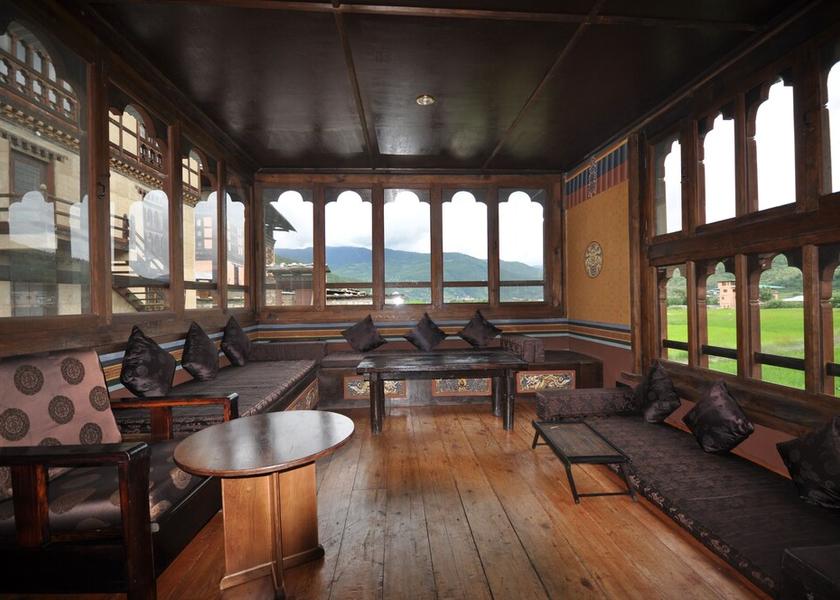  Paro Lobby