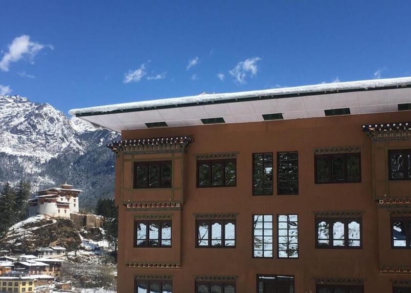  Paro Exterior Detail