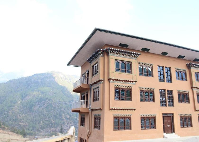  Paro Exterior Detail