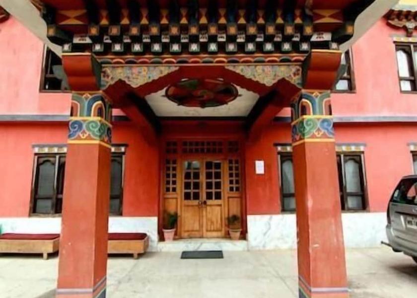  Paro Exterior Detail