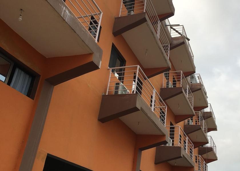  Abidjan Exterior Detail