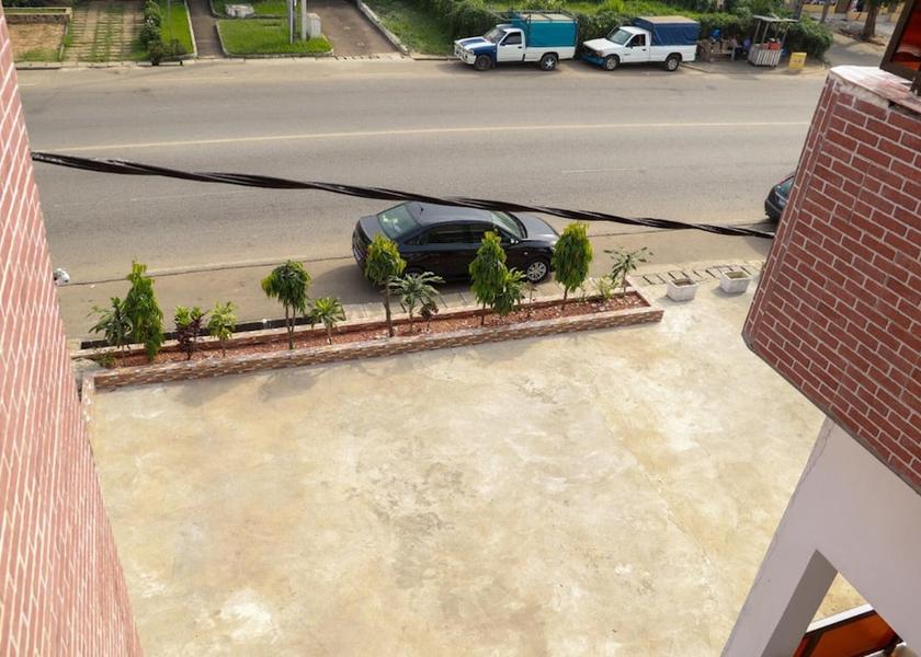  Abidjan Property Grounds