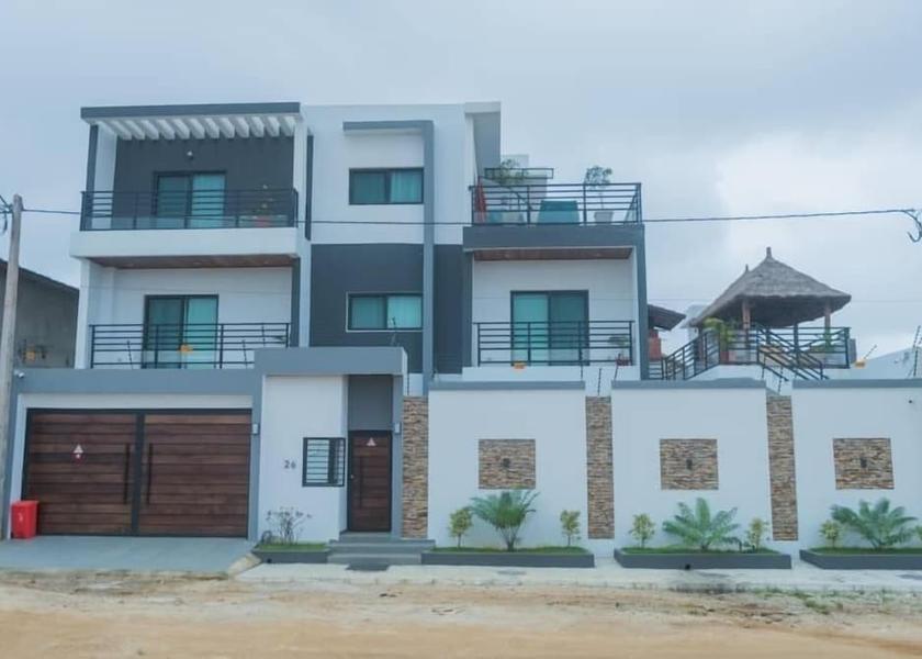  Abidjan Exterior Detail