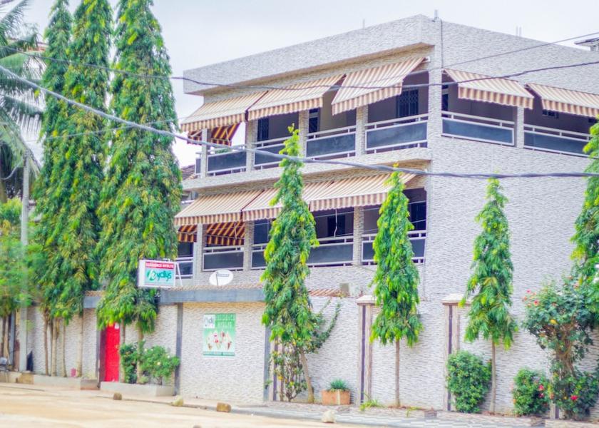  Abidjan Exterior Detail