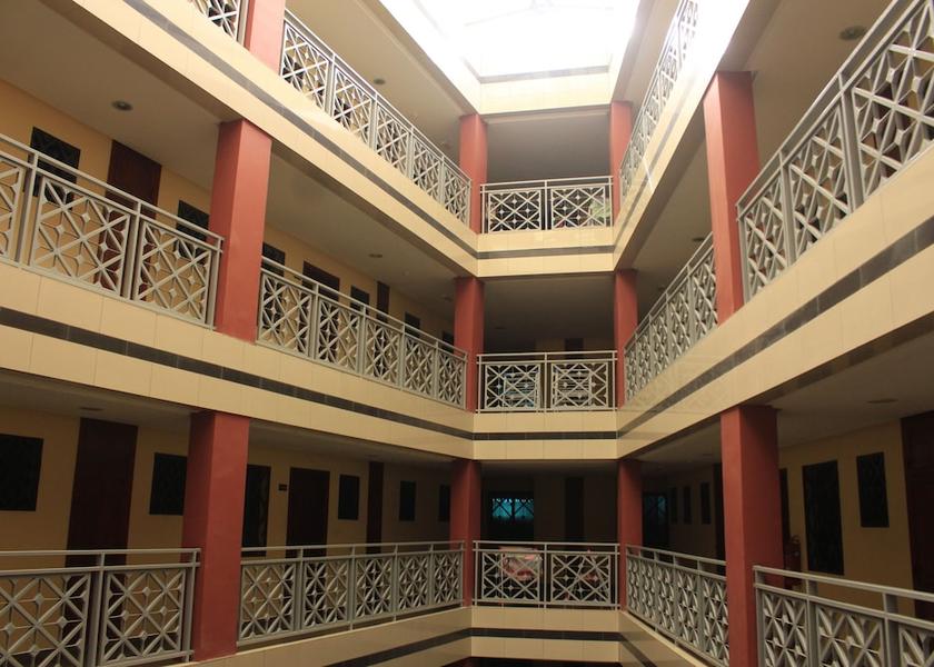  Douala Interior Entrance