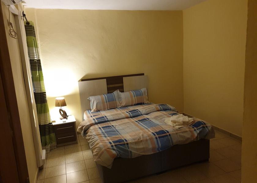  Douala Room