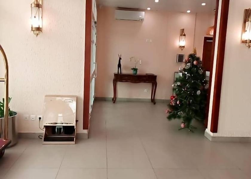  Douala Lobby