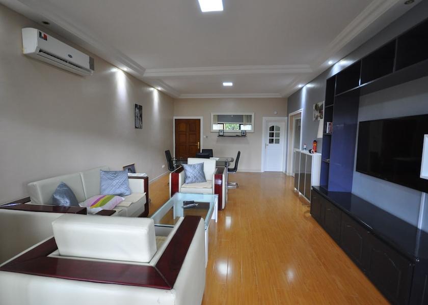  Douala Interior Entrance