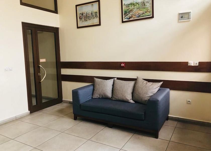  Douala Lobby