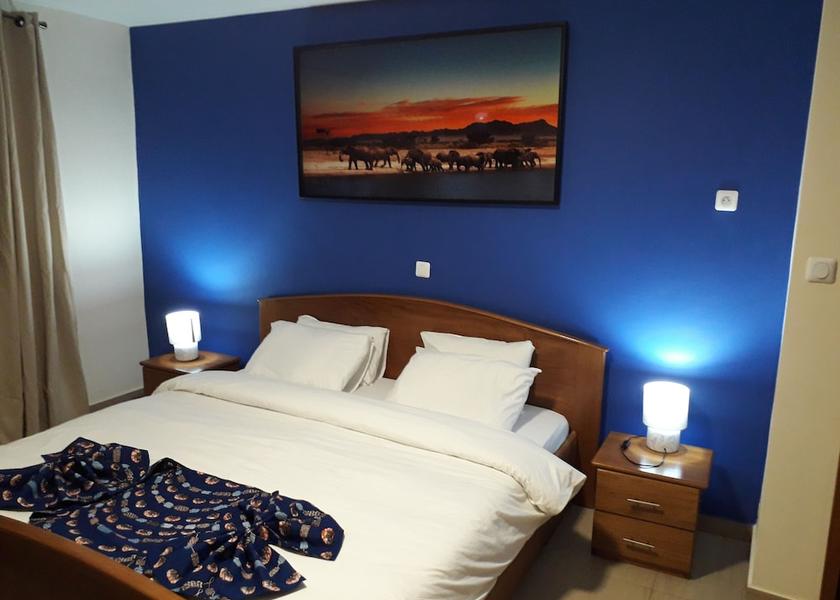  Douala Room