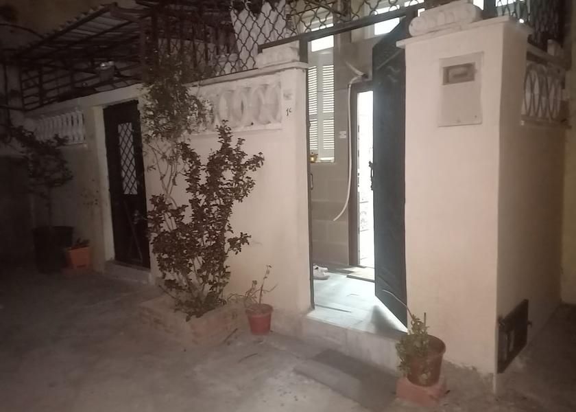  Setif Exterior Detail
