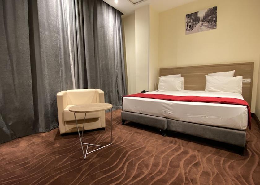  Algiers Room
