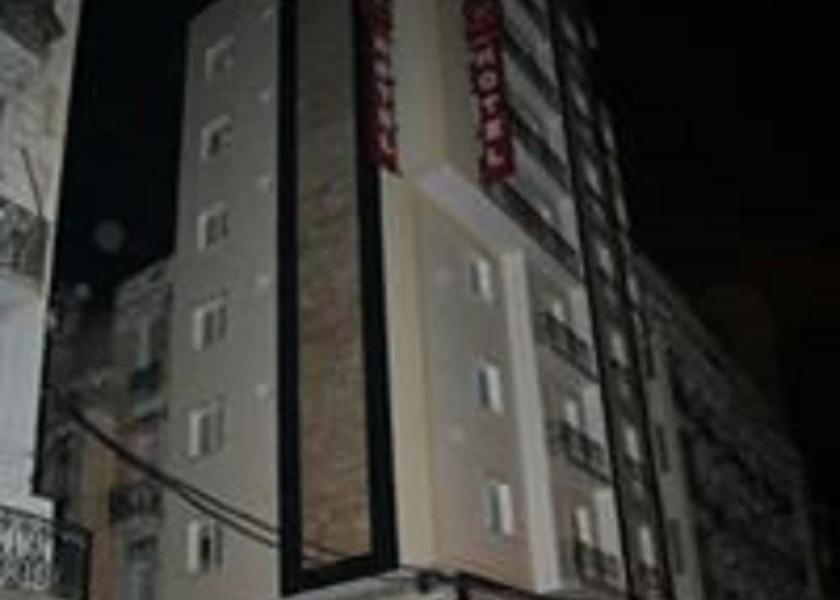  Oran Facade