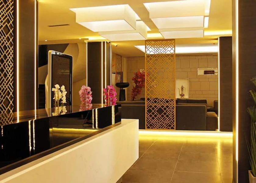  Oran Lobby