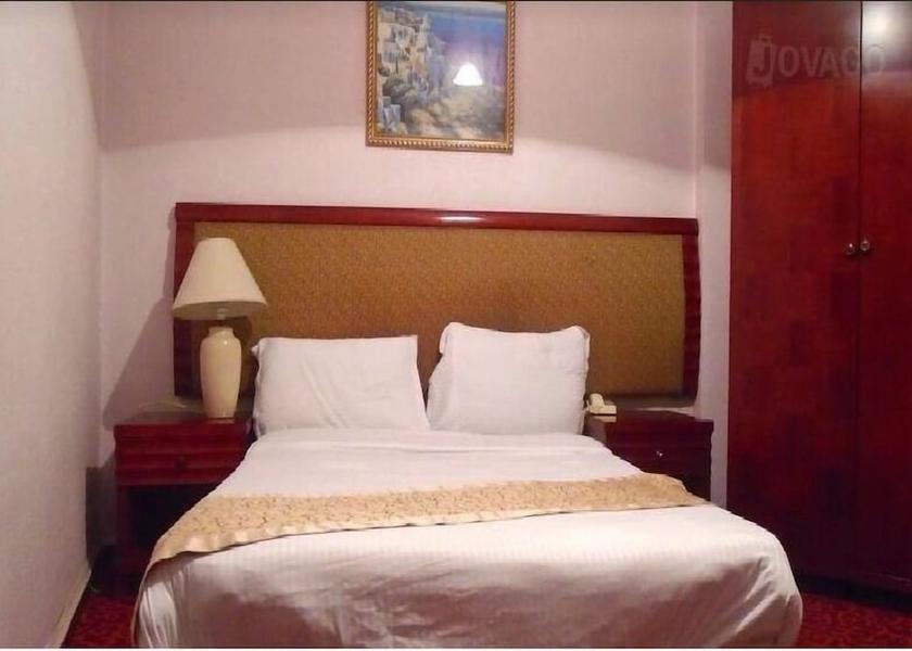  Oran Room