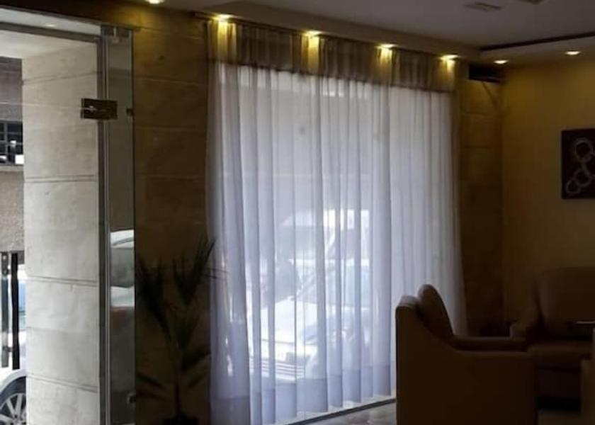 Oran Lobby