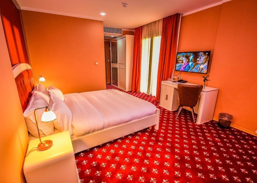  Oran Room