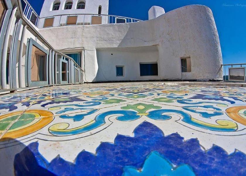  Annaba Exterior Detail