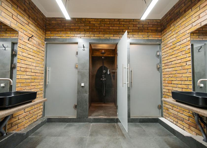  Bishkek Bathroom