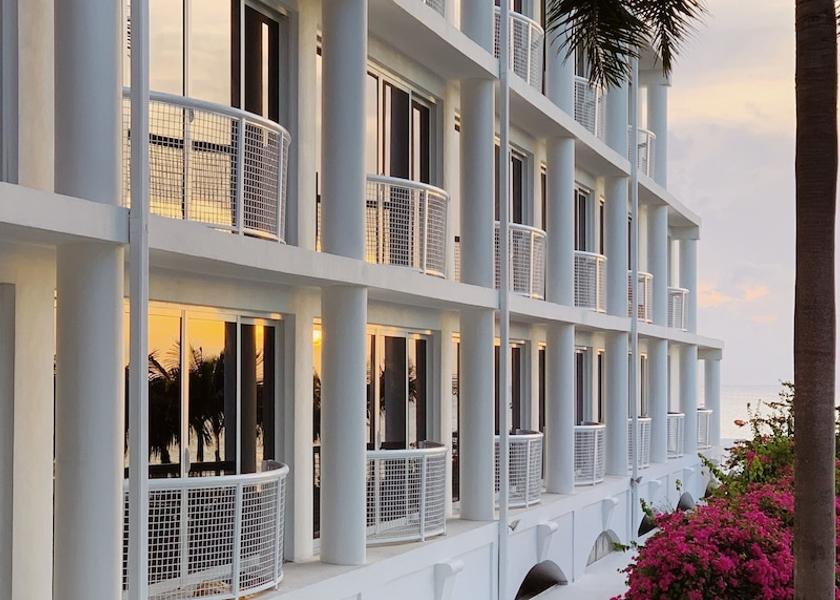  Seven Mile Beach Exterior Detail
