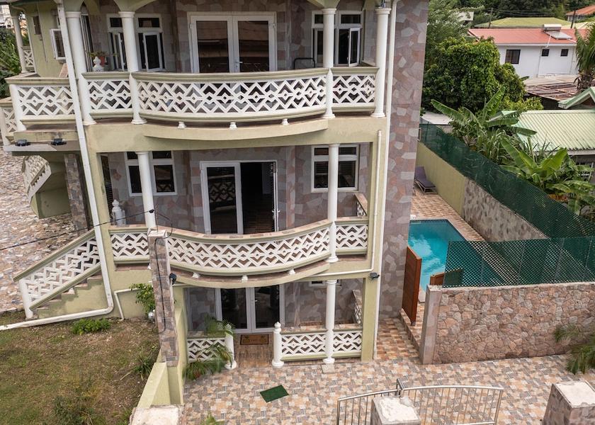  Soufriere Terrace