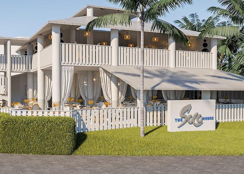  Gros Islet Exterior Detail