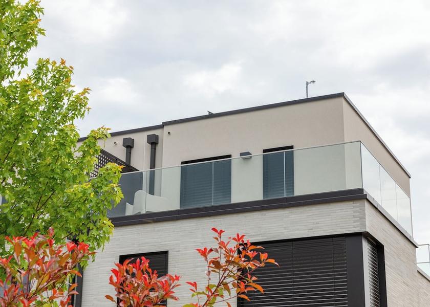 Canton Luxembourg Strassen Exterior Detail