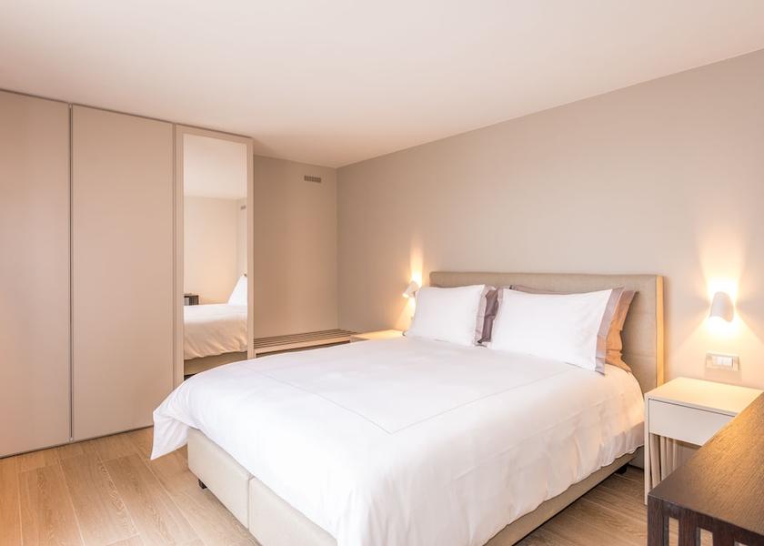 Luxembourg City Room