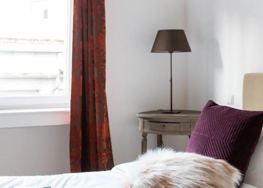  Luxembourg City Room