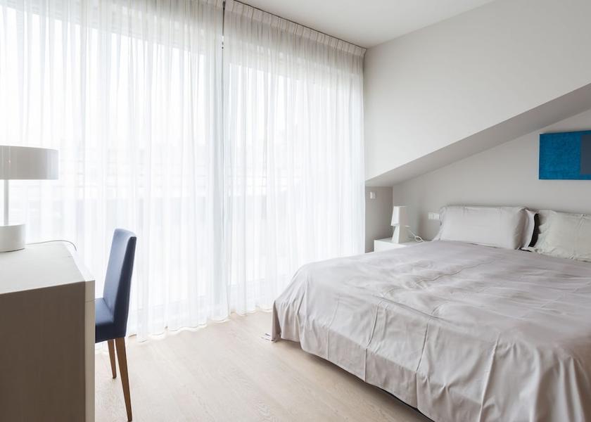  Luxembourg City Room