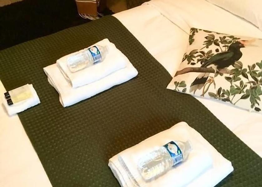  Luxembourg City Room