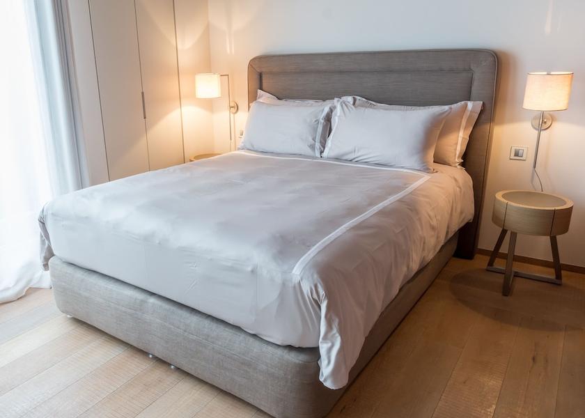  Luxembourg City Room