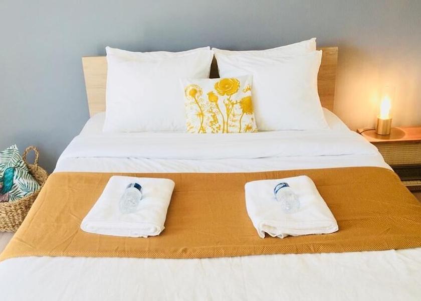  Luxembourg City Room