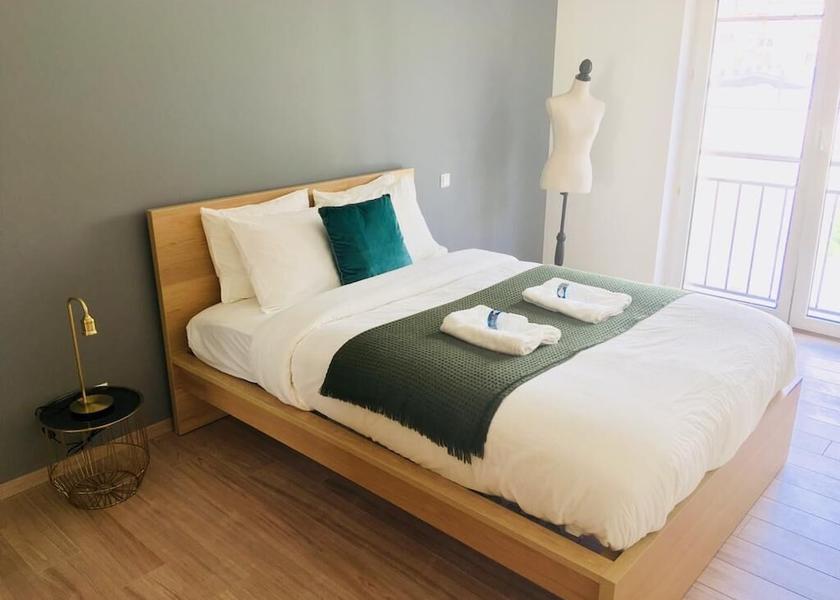  Luxembourg City Room