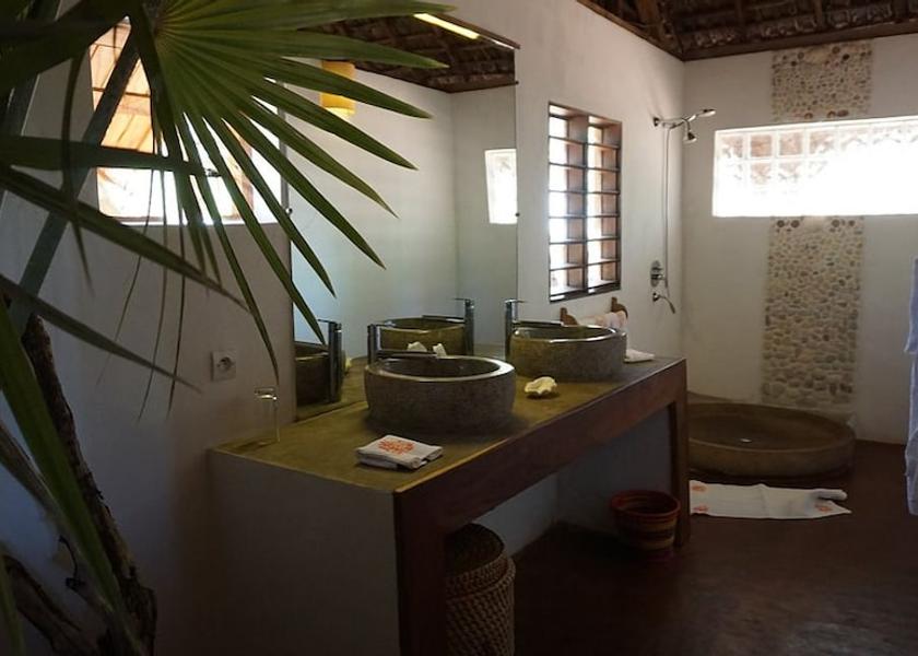  Mahajanga Bathroom
