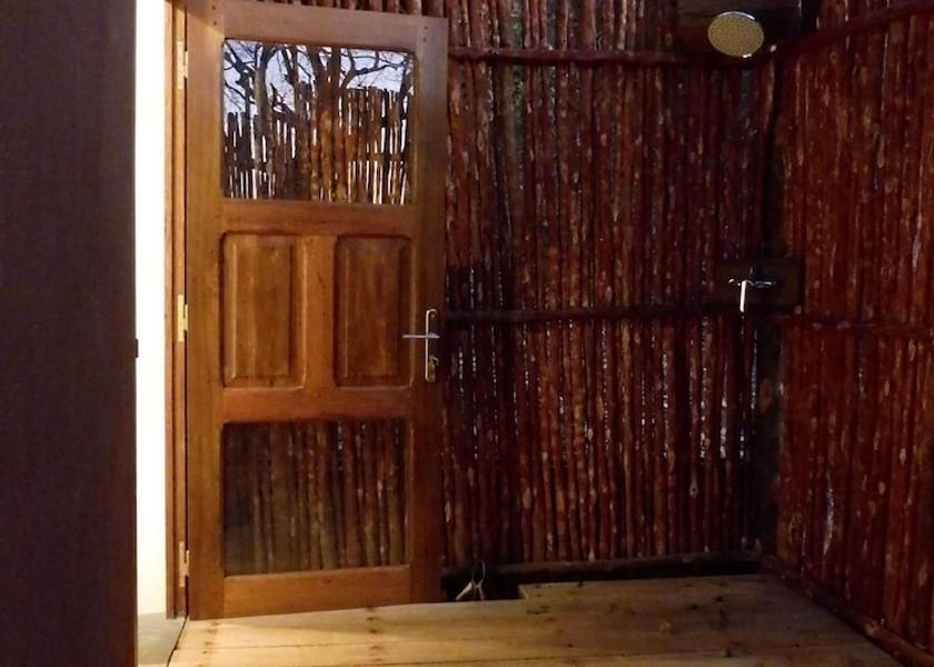  Mahajanga Bathroom
