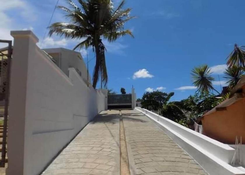  Mahajanga Entrance