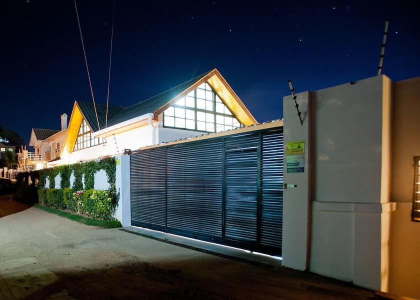  Antananarivo Exterior Detail