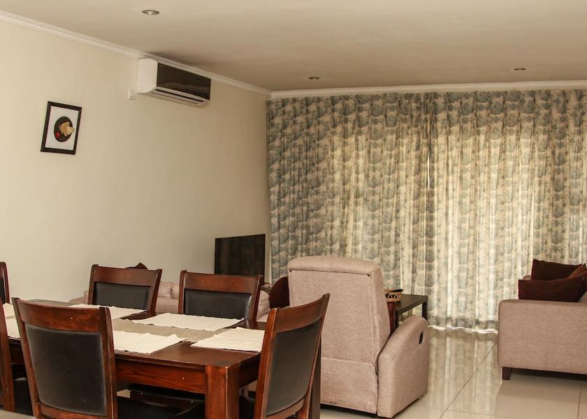  Blantyre Living Area