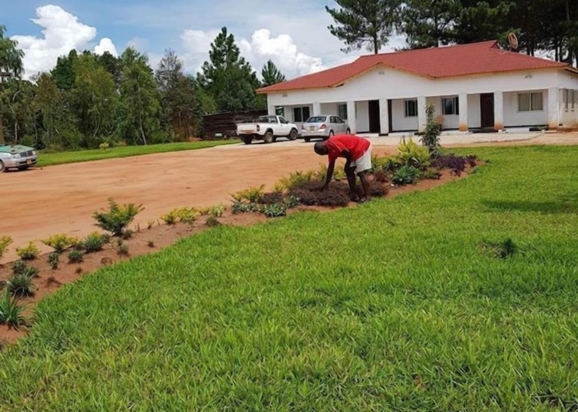  Mzuzu Exterior Detail