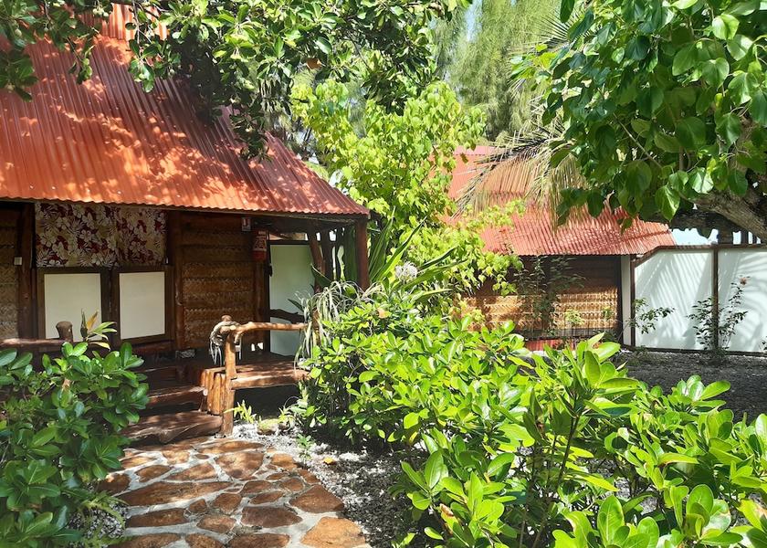  Fakarava Exterior Detail